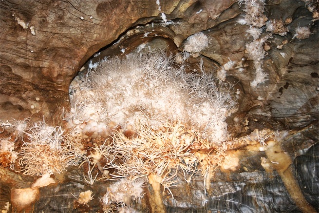 Ochtiná Aragonite Cave